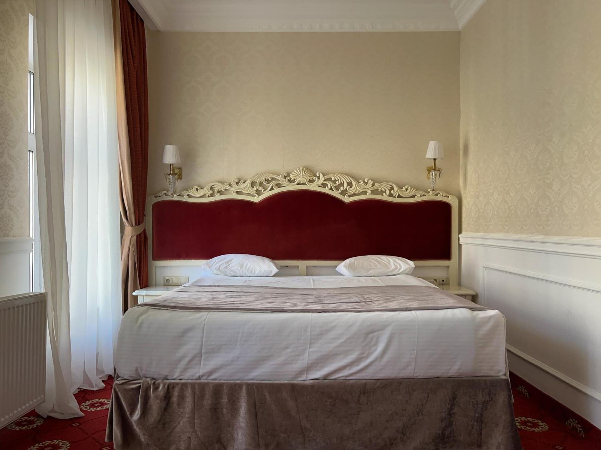 Royal Grand Hotel Киев Екстериор снимка