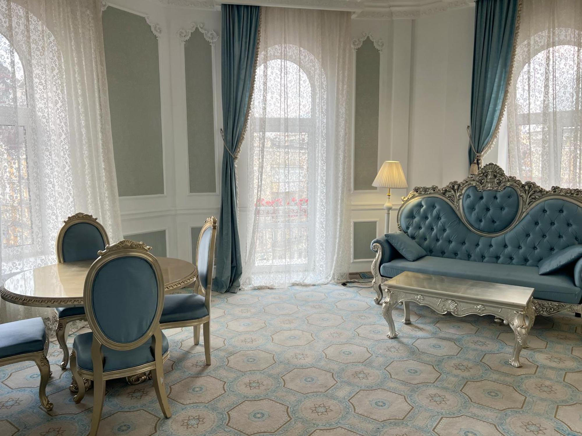 Royal Grand Hotel Киев Екстериор снимка