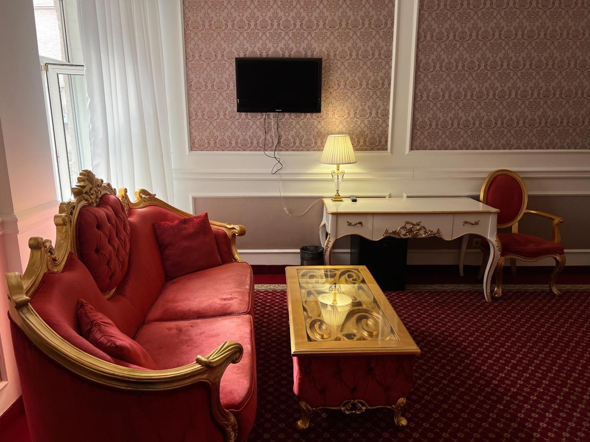 Royal Grand Hotel Киев Стая снимка