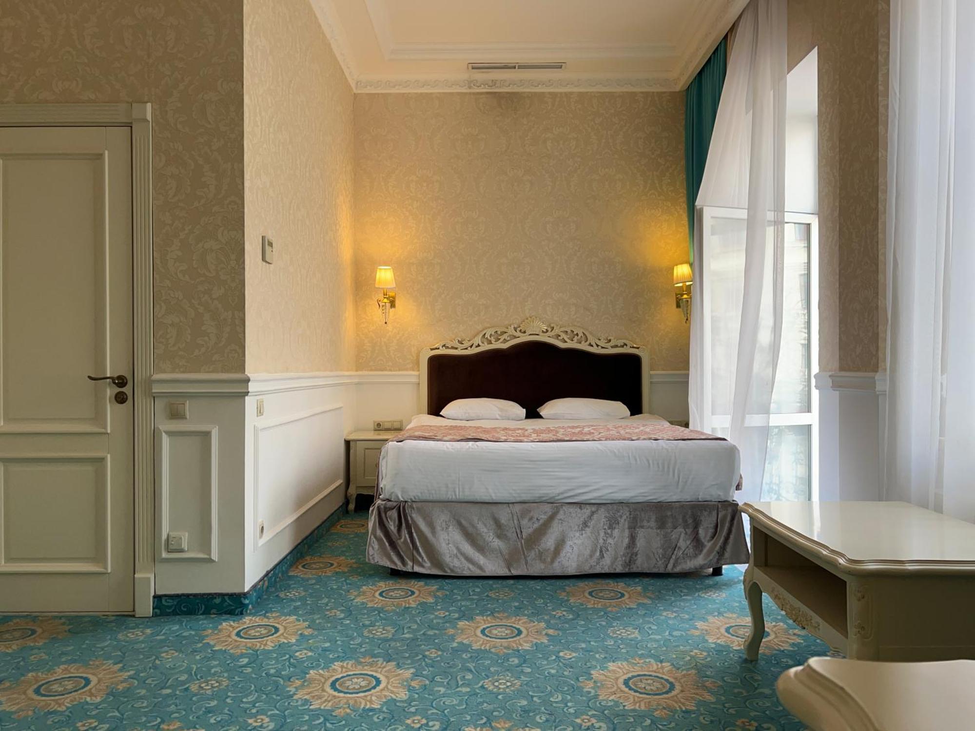 Royal Grand Hotel Киев Екстериор снимка